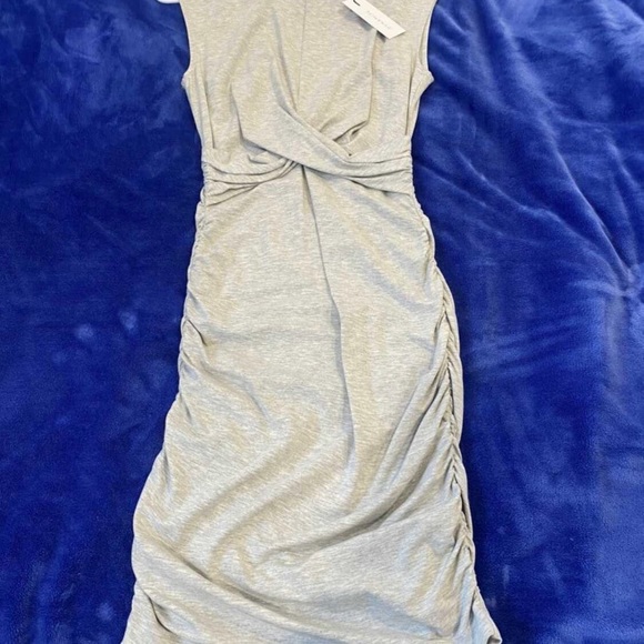 Dynamite Dress - Picture 3 of 3